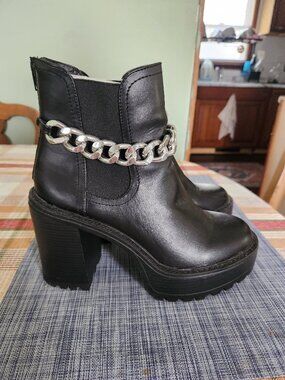 Madden Girl Boots Women's 10